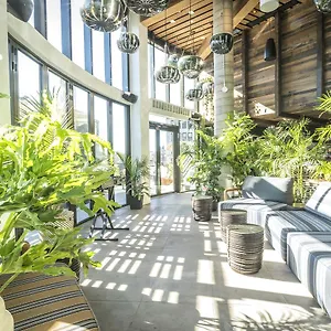 **** Hotel Made Stati Uniti